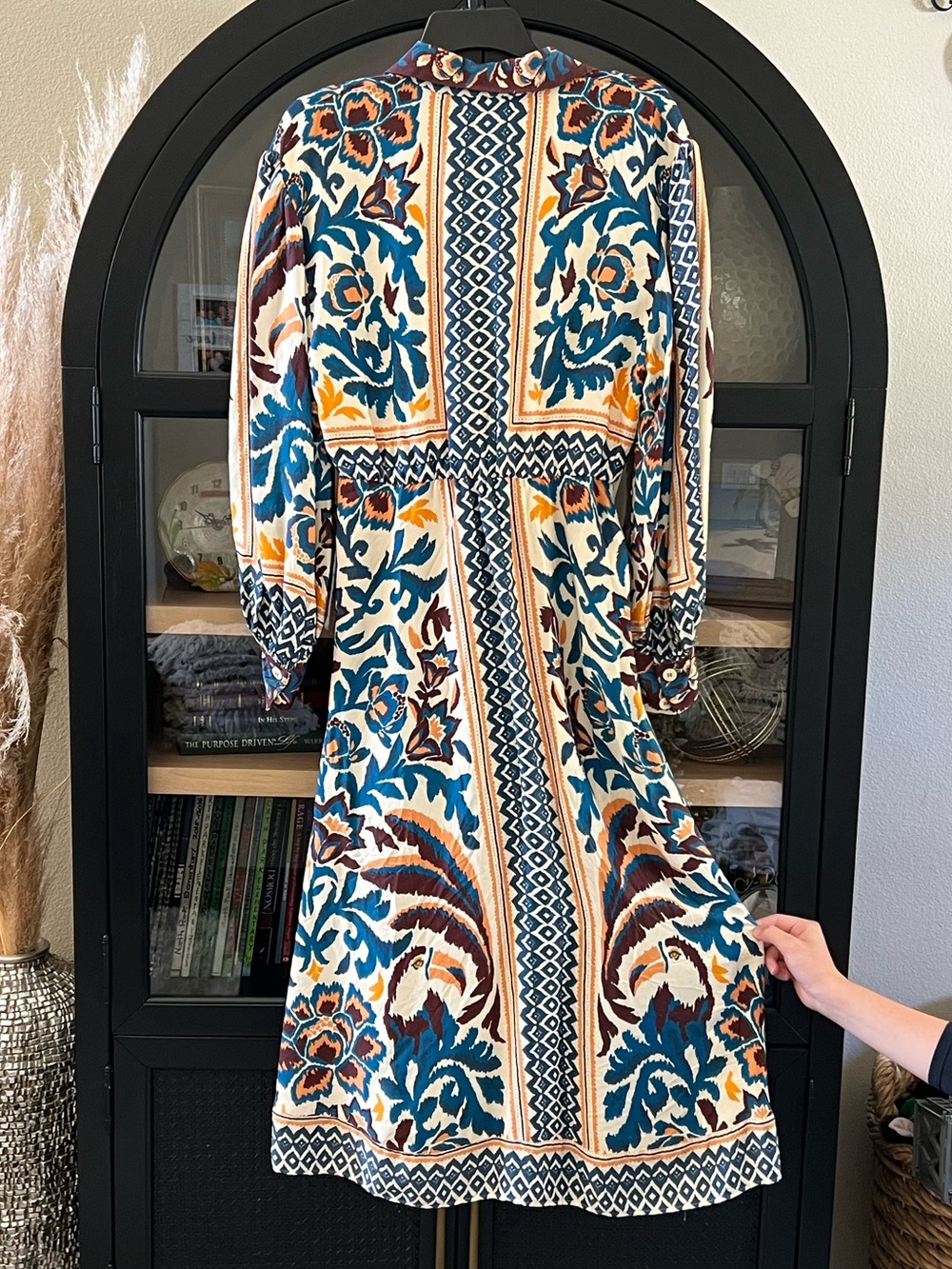 Farm Rio Toucans
Scarf Cutout Midi Dress - Picture 13 of 15